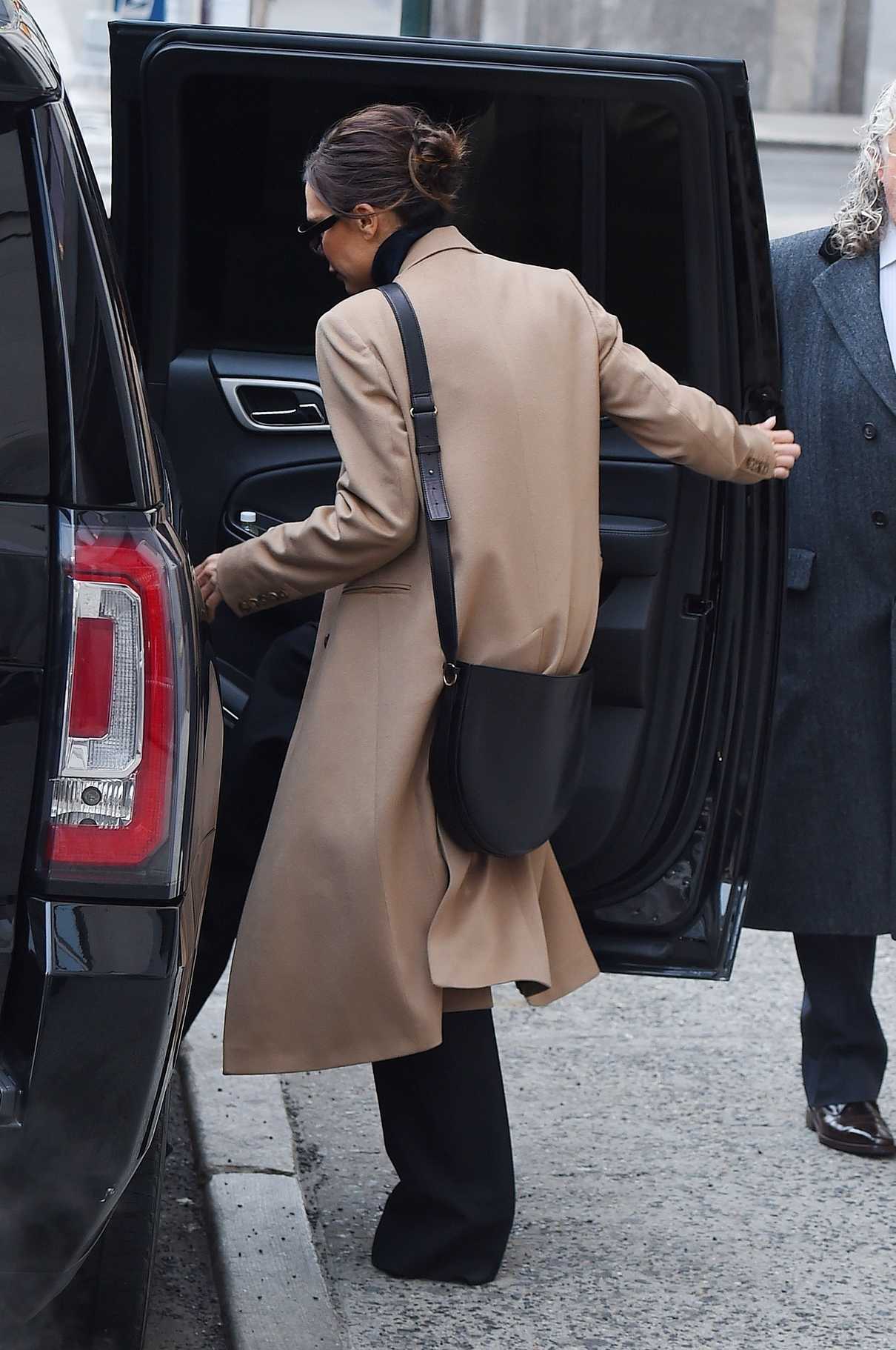 Victoria Beckham Leaves Her Hotel in Manhattan, New York City 02/10/2018-5