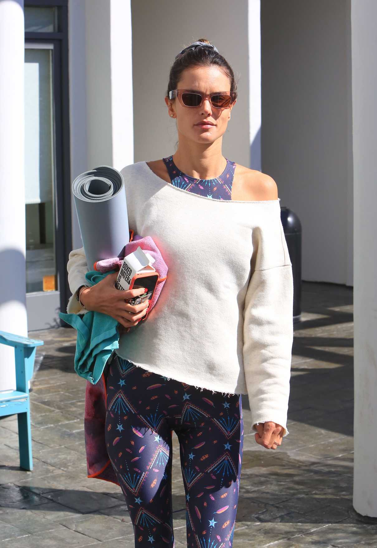 Alessandra Ambrosio Out for Yoga in Brentwood 03/17/2018-2