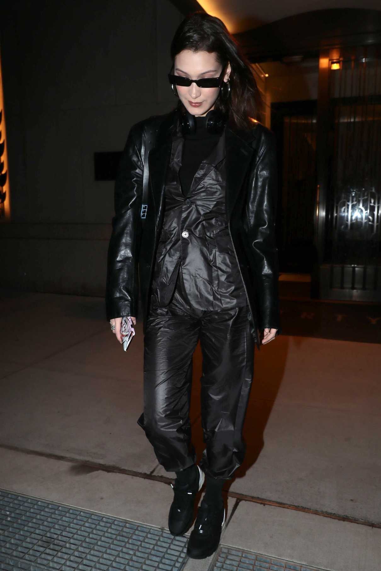 Bella Hadid Leaves Her Apartment in New York City 03/26/2018-5
