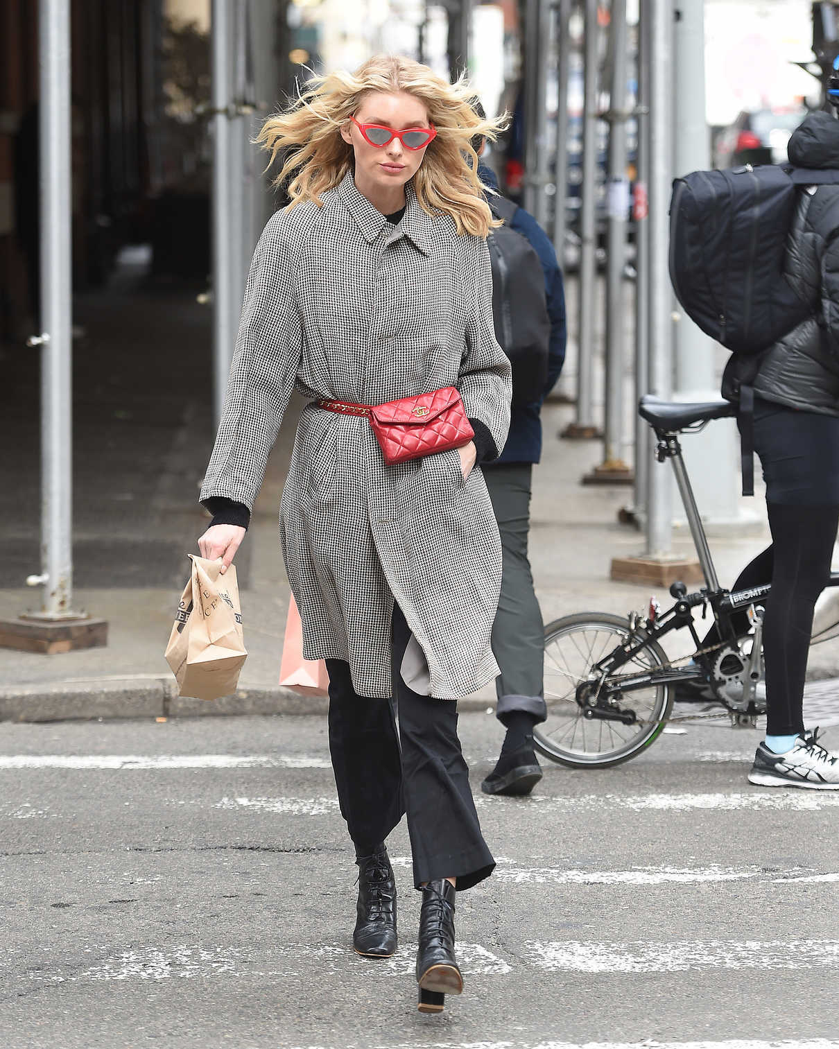 Elsa Hosk Grabs Some Lunch in Soho, NY 03/14/2018-3