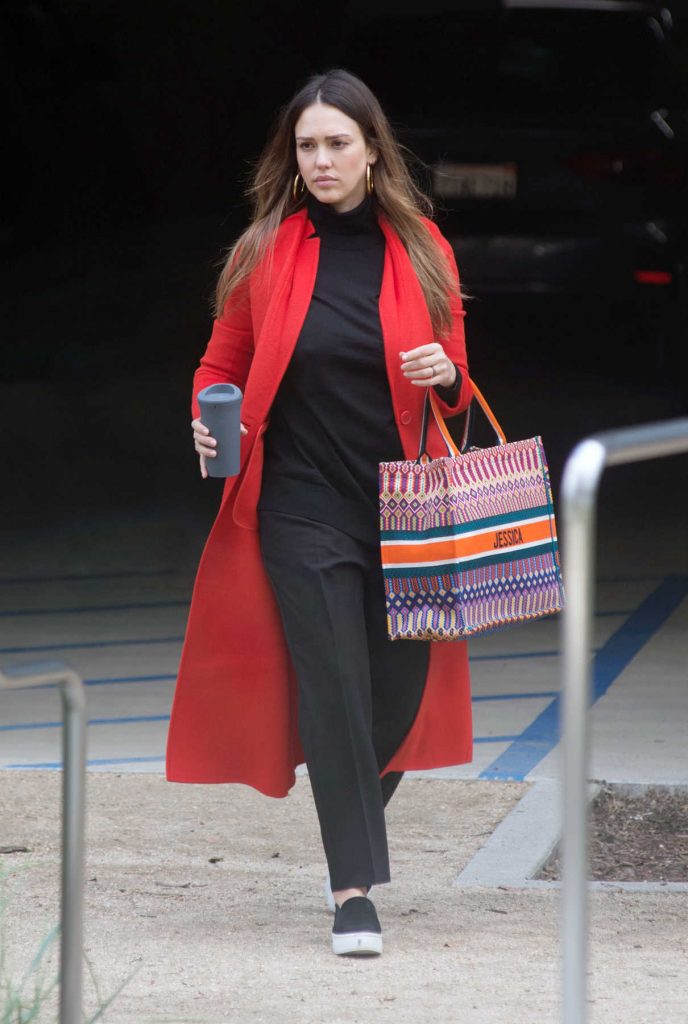 Jessica Alba Attends a Meeting in Los Angeles 03/01/2018-1