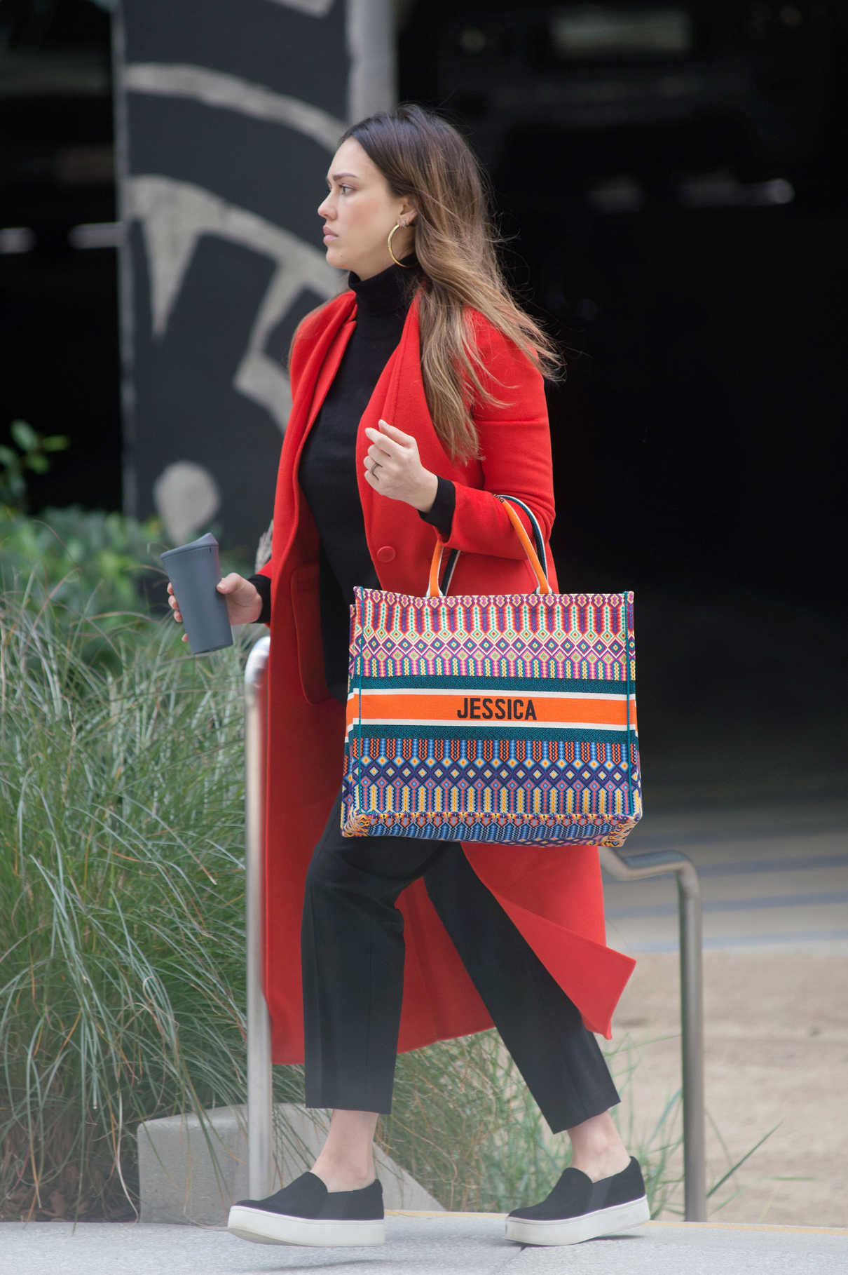 Jessica Alba Attends a Meeting in Los Angeles 03/01/2018-4