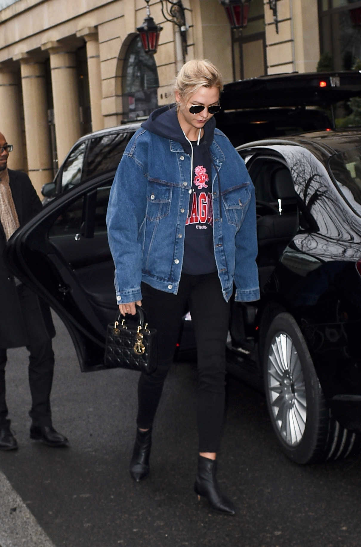 Karlie Kloss Was Spotted Out in Paris 03/04/2018-2