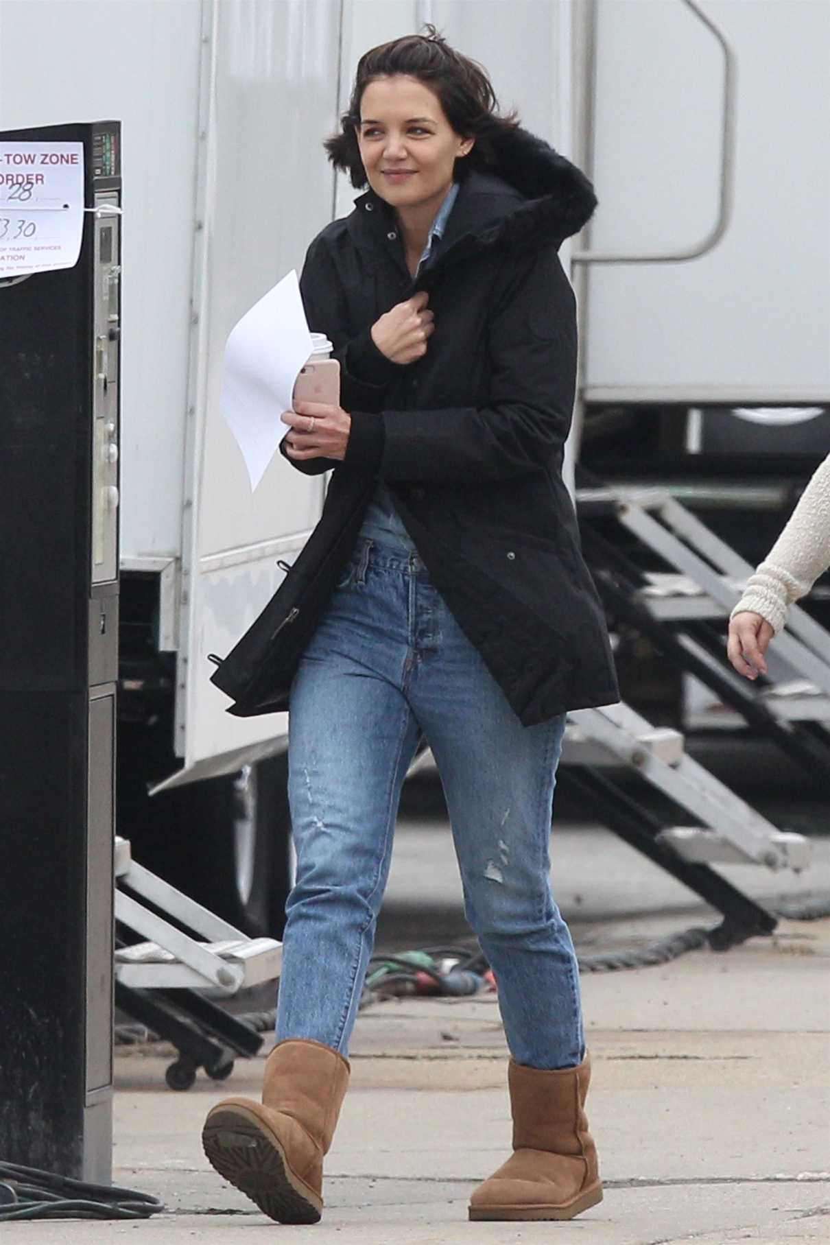 Katie Holmes on the Set of the Untitled FBI/Fox Project in Chicago 03/29/2018-2