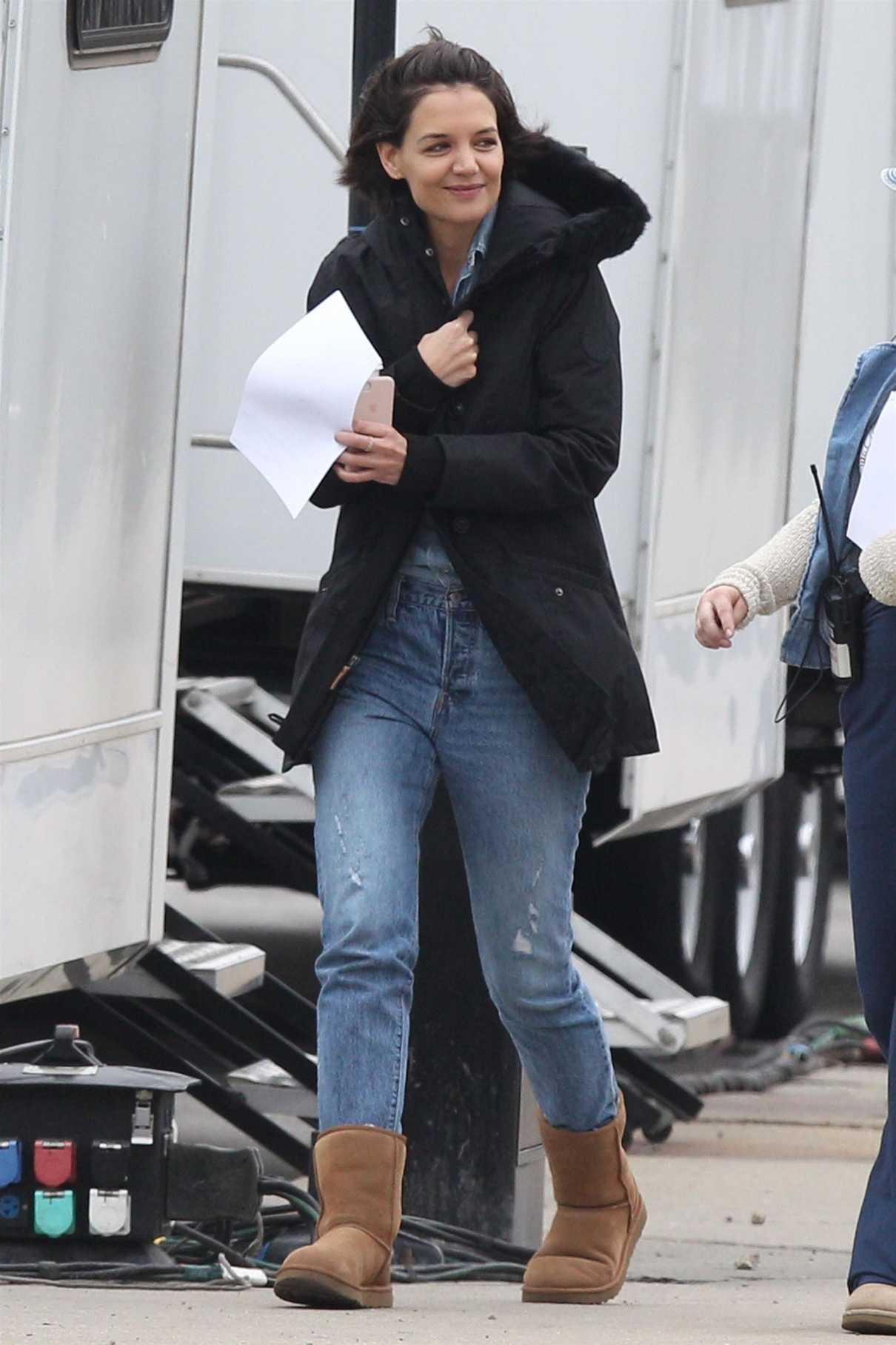 Katie Holmes on the Set of the Untitled FBI/Fox Project in Chicago 03/29/2018-3