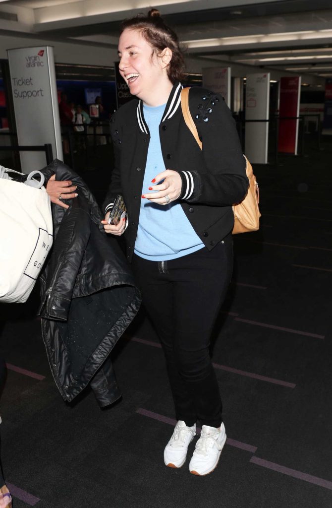 Lena Dunham Was Spotted at LAX Airport in Los Angeles 03/30/2018-1