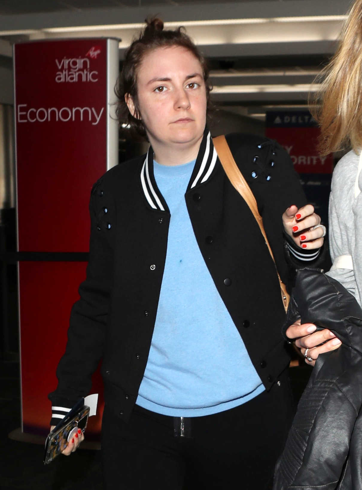 Lena Dunham Was Spotted at LAX Airport in Los Angeles 03/30/2018-5