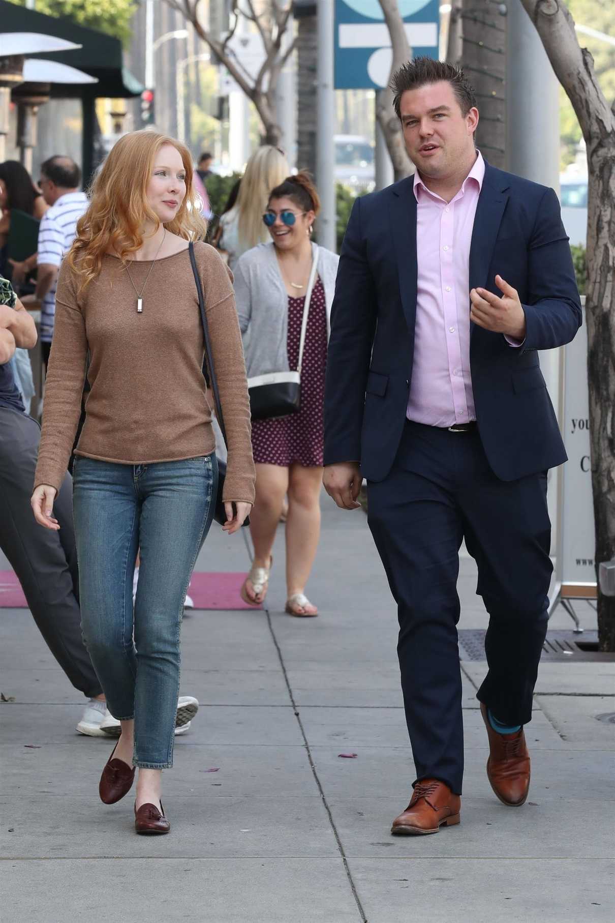 Molly Quinn Out for Lunch at Wally's in Beverly Hills 03/30/2018-3
