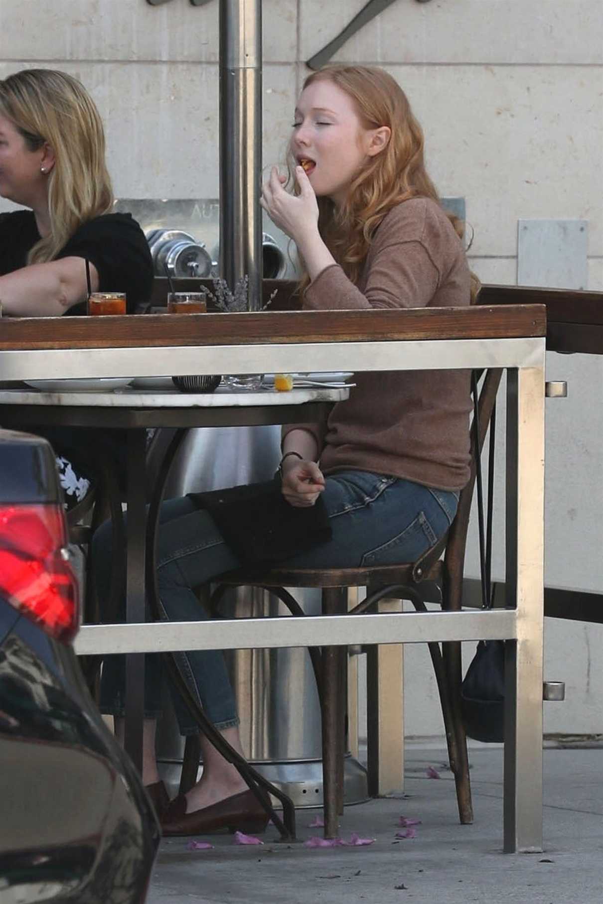 Molly Quinn Out for Lunch at Wally's in Beverly Hills 03/30/2018-4