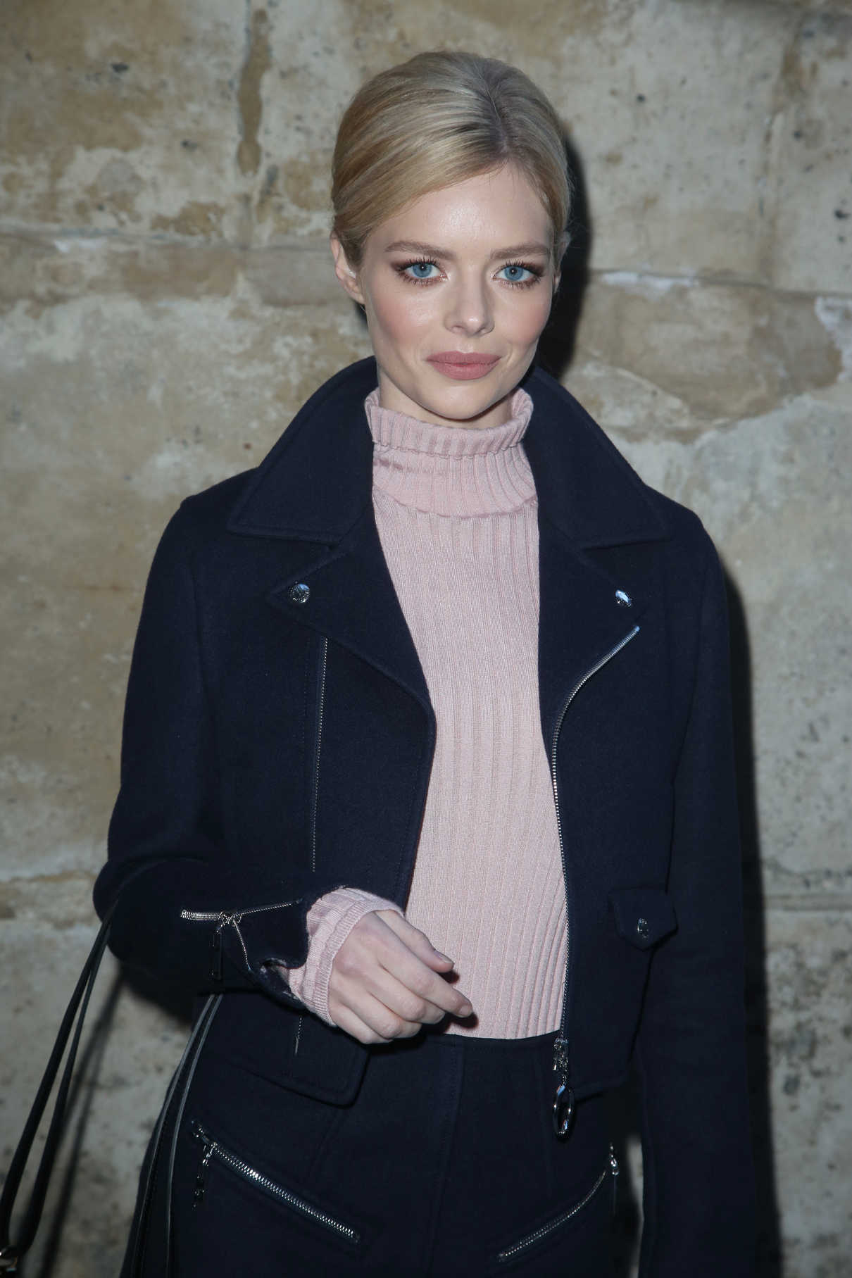 Samara Weaving at the Louis Vuitton Show During the Paris Fashion Week in Paris 03/06/2018-4