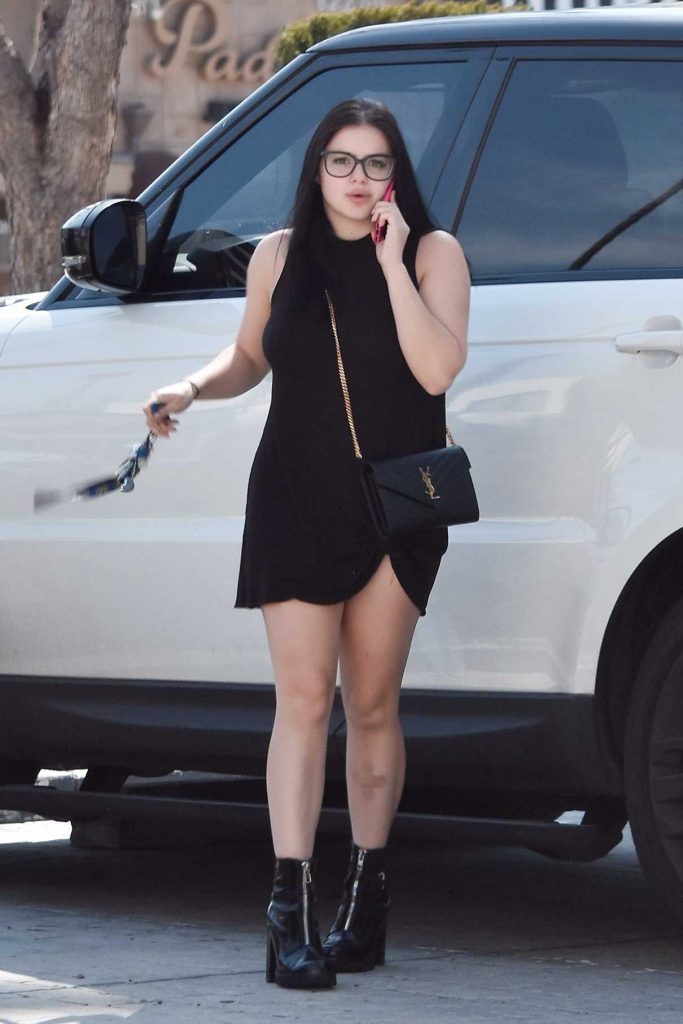 Ariel Winter Was Seen Out in Studio City 04/04/2018-1