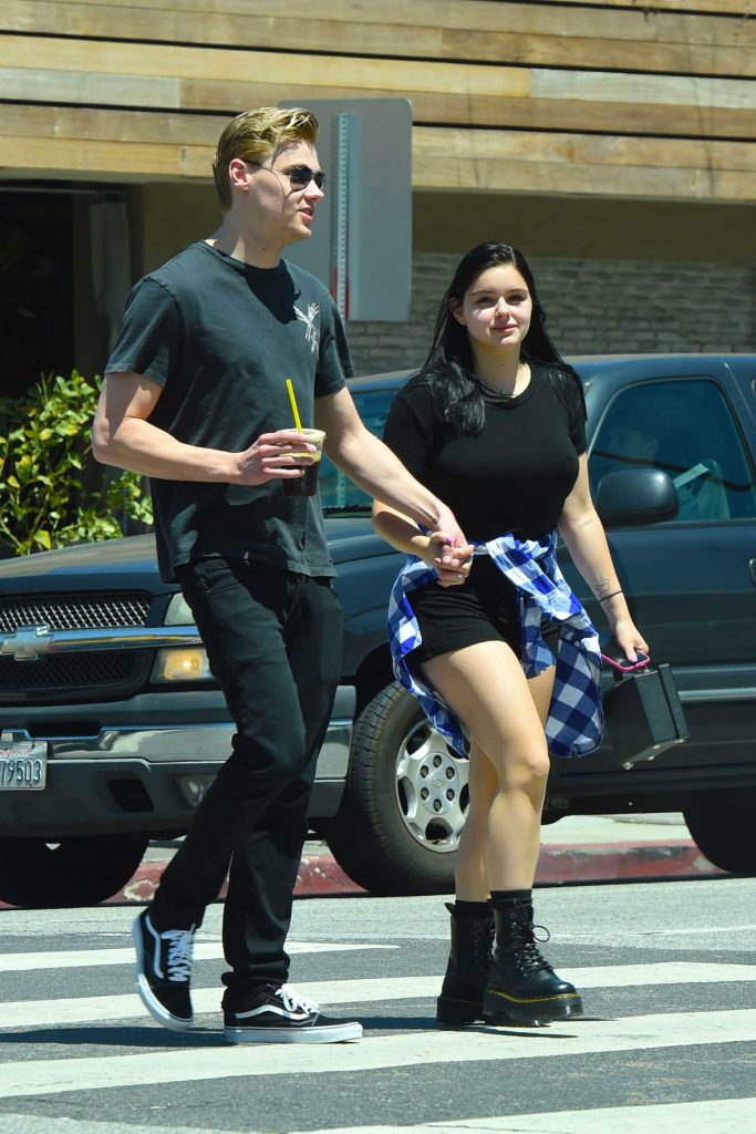 Ariel Winter Was Seen Out in Studio City 04/26/2018-1