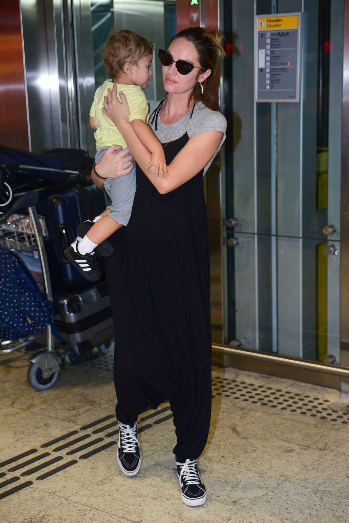 Candice Swanepoel Was Spotted at Guarulhos International Airport in Sao Paulo 03/31/2018-2