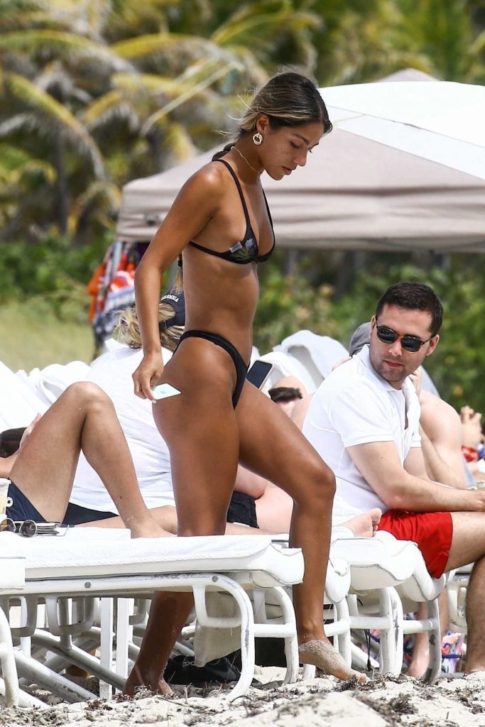Erika Wheaton Wears a Black Bikini on the Beach in Miami 03/31/2018-2