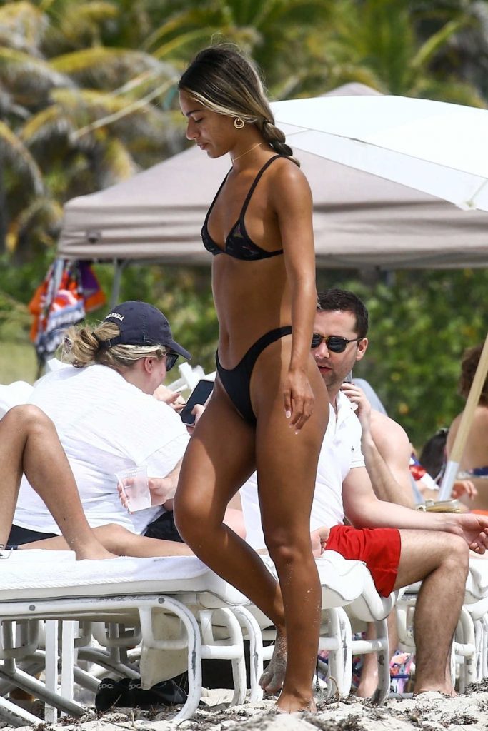 Erika Wheaton Wears a Black Bikini on the Beach in Miami 03/31/2018-3