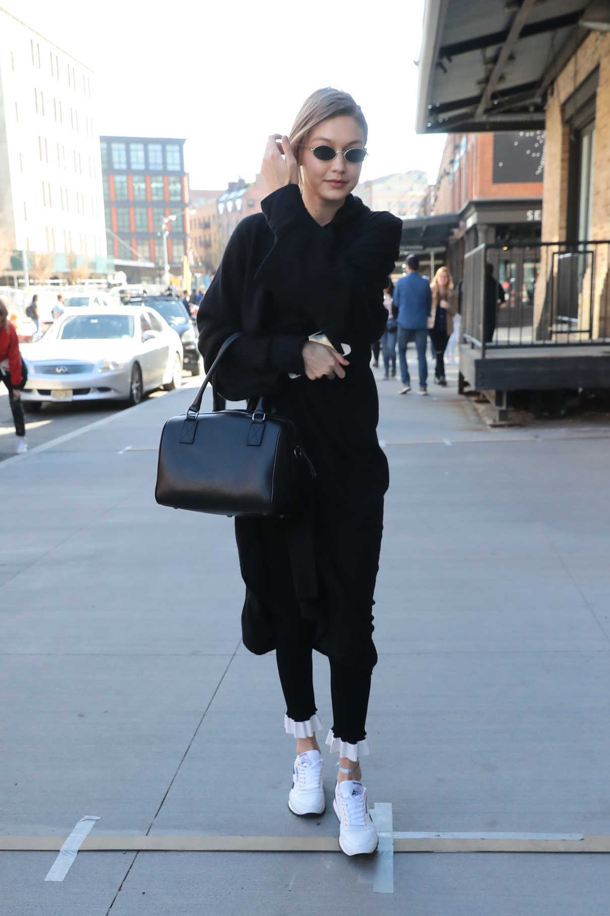 Gigi Hadid Was Spotted Out in the Meat Packing District in New York City 04/22/2018-5