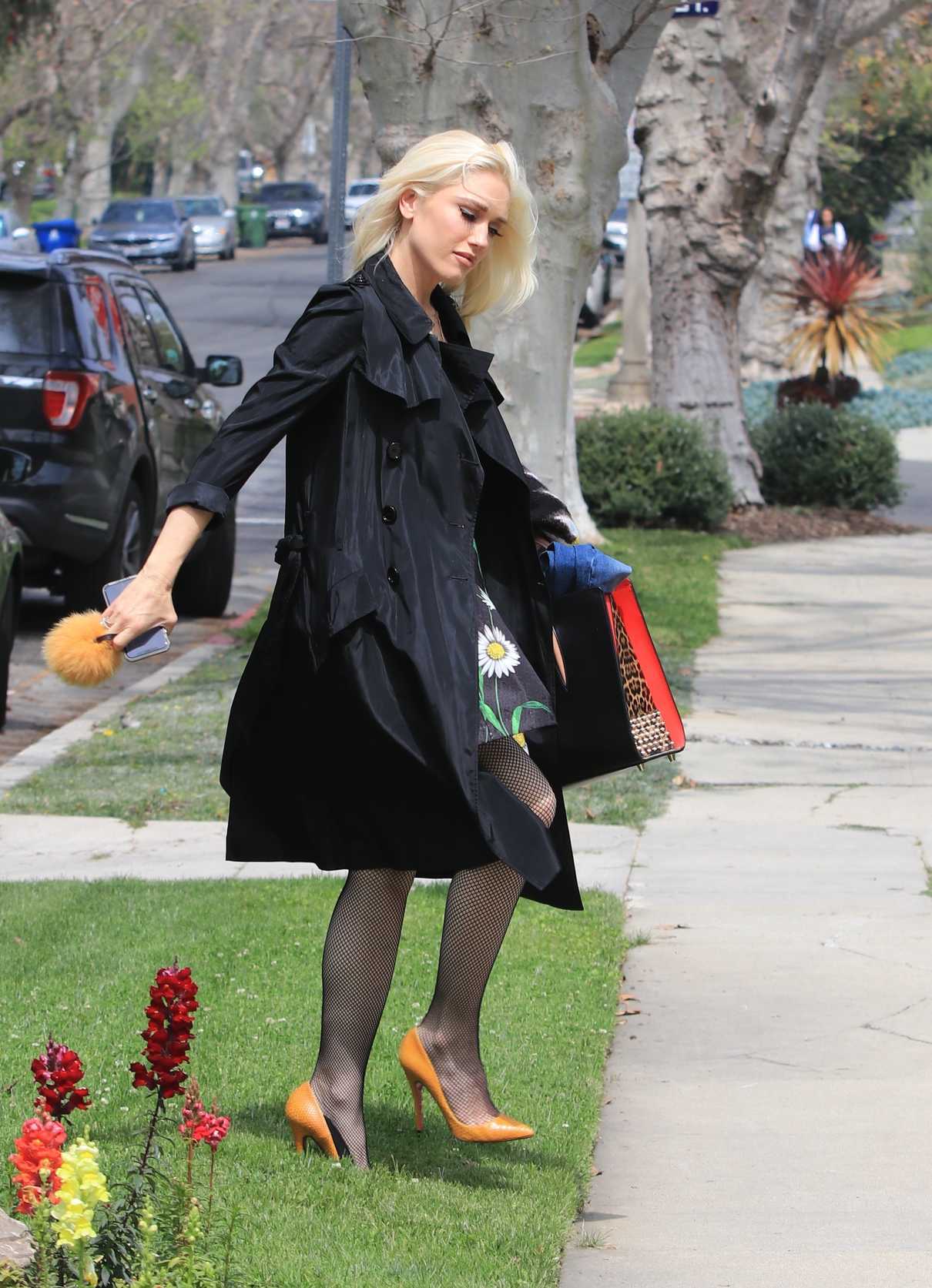 Gwen Stefani Attends Easter Morning Services in LA 04/01/2018-4