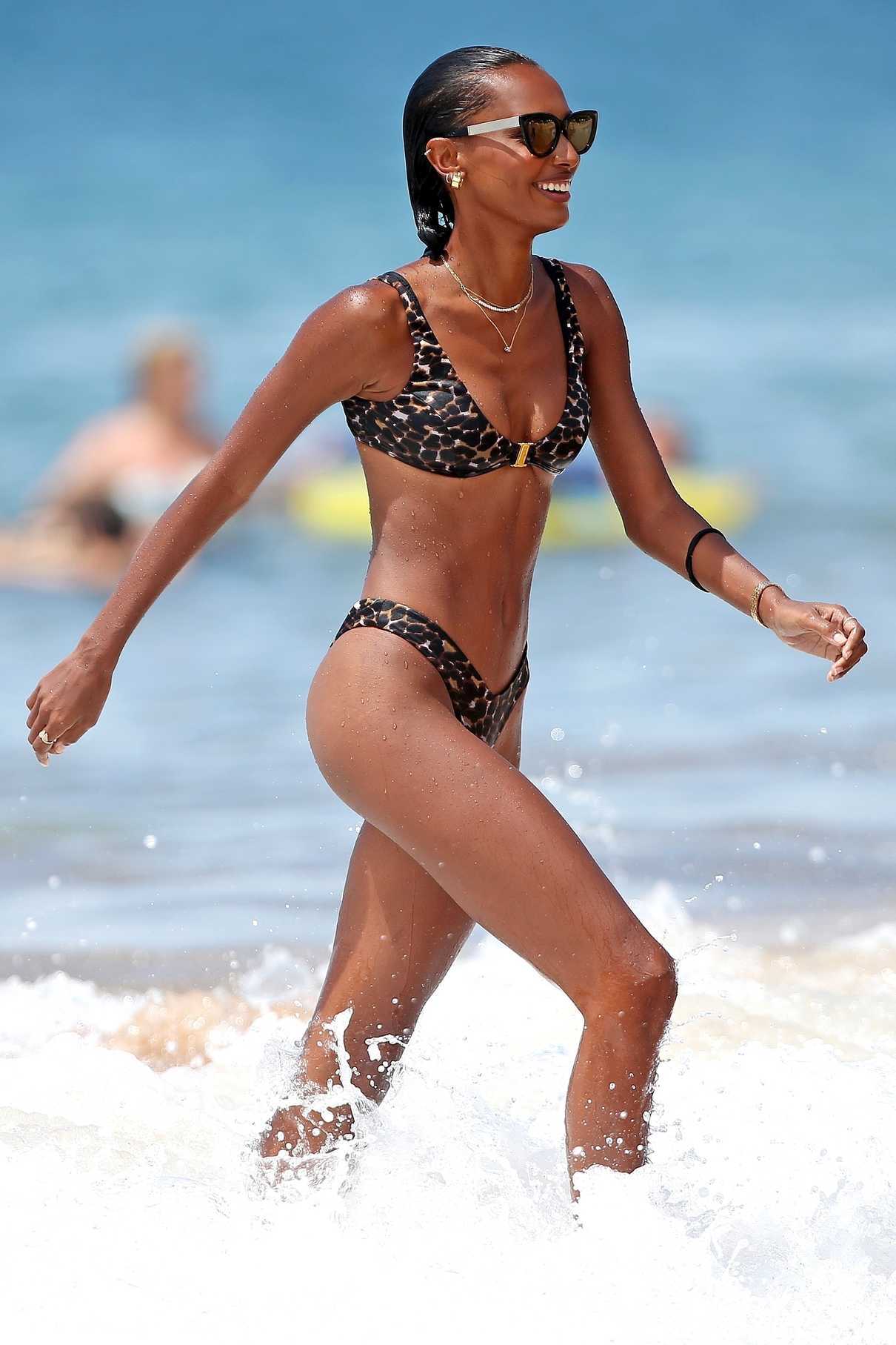 Jasmine Tookes Wears a Leopard Print Bikini on the Beach in Wailea 04/03/2018-5