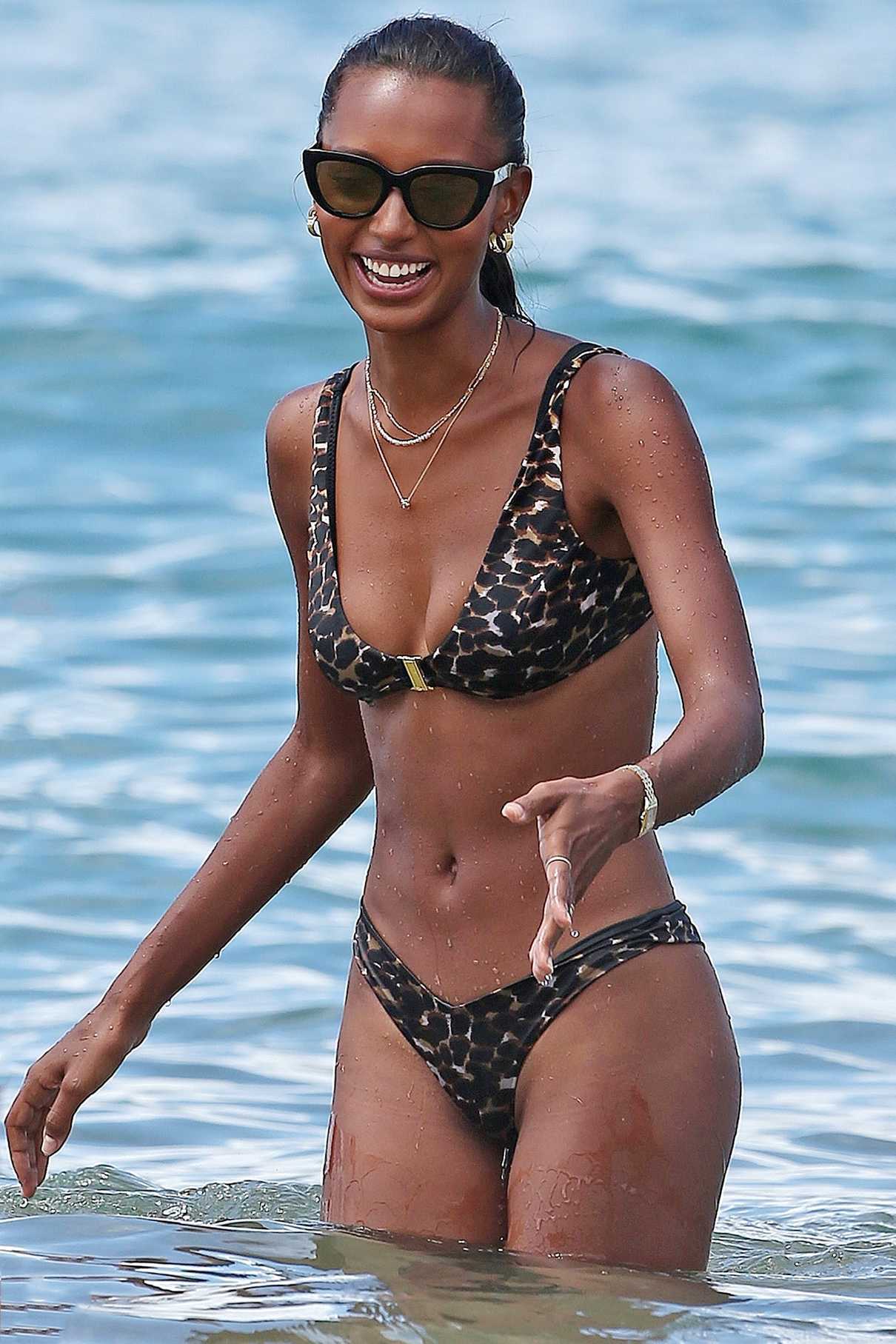 Jasmine Tookes Wears a Leopard Print Bikini on the Beach in Wailea 04/03/2018-9