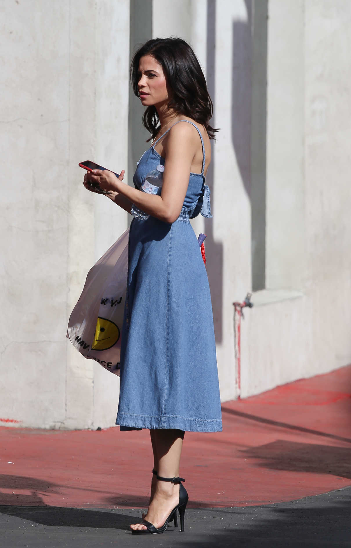 Jenna Dewan Goes Shopping in Chinatown in LA 04/07/2018-3