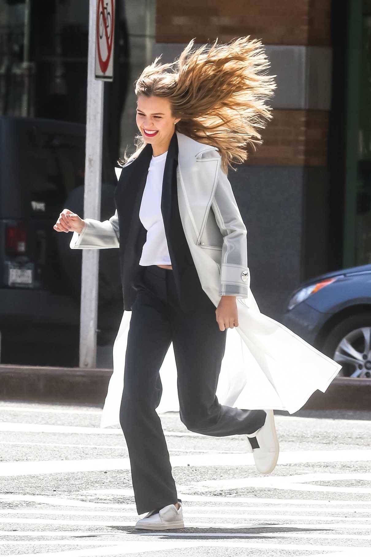 Josephine Skriver Was Spotted in Tribeca in NYC 04/05/2018-5