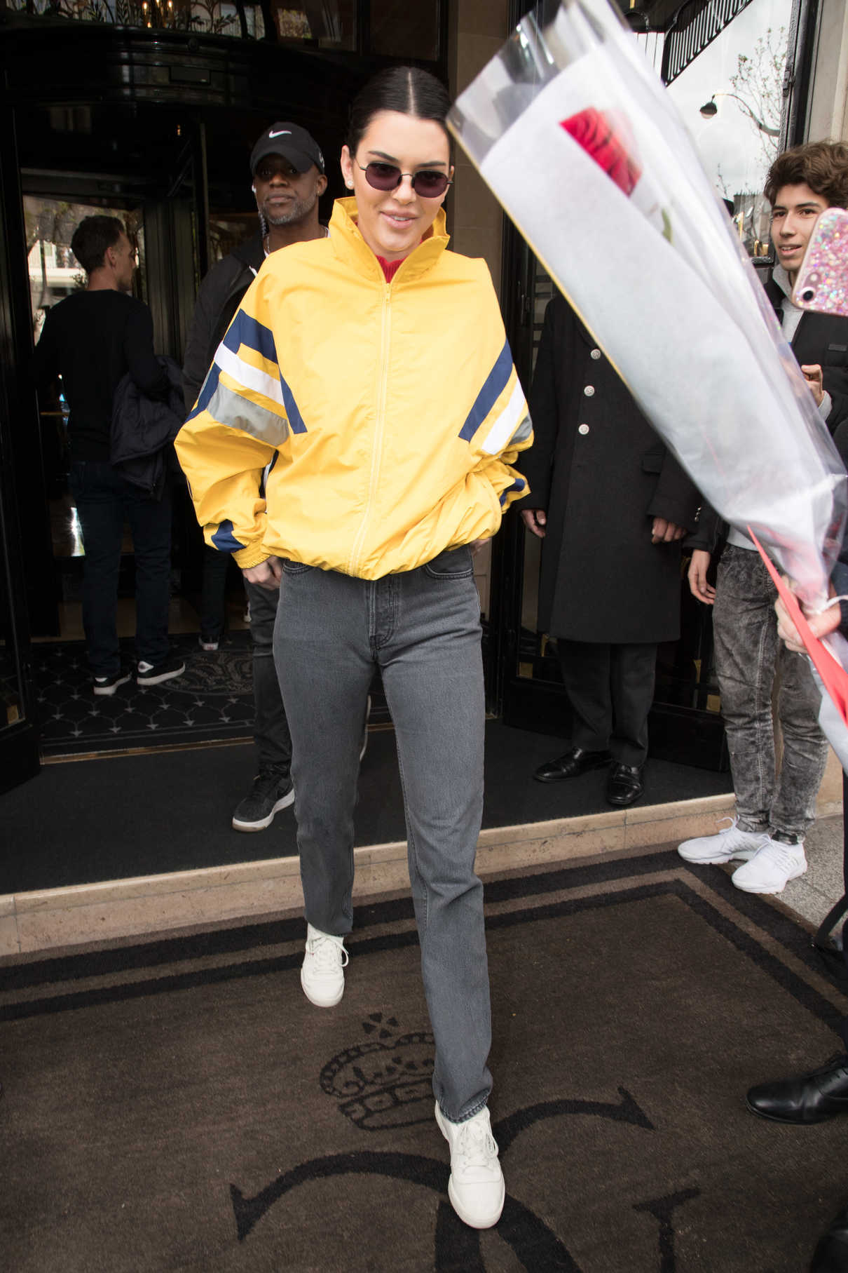 Kendall Jenner Leaves Her Hotel in Paris 04/04/2018-3