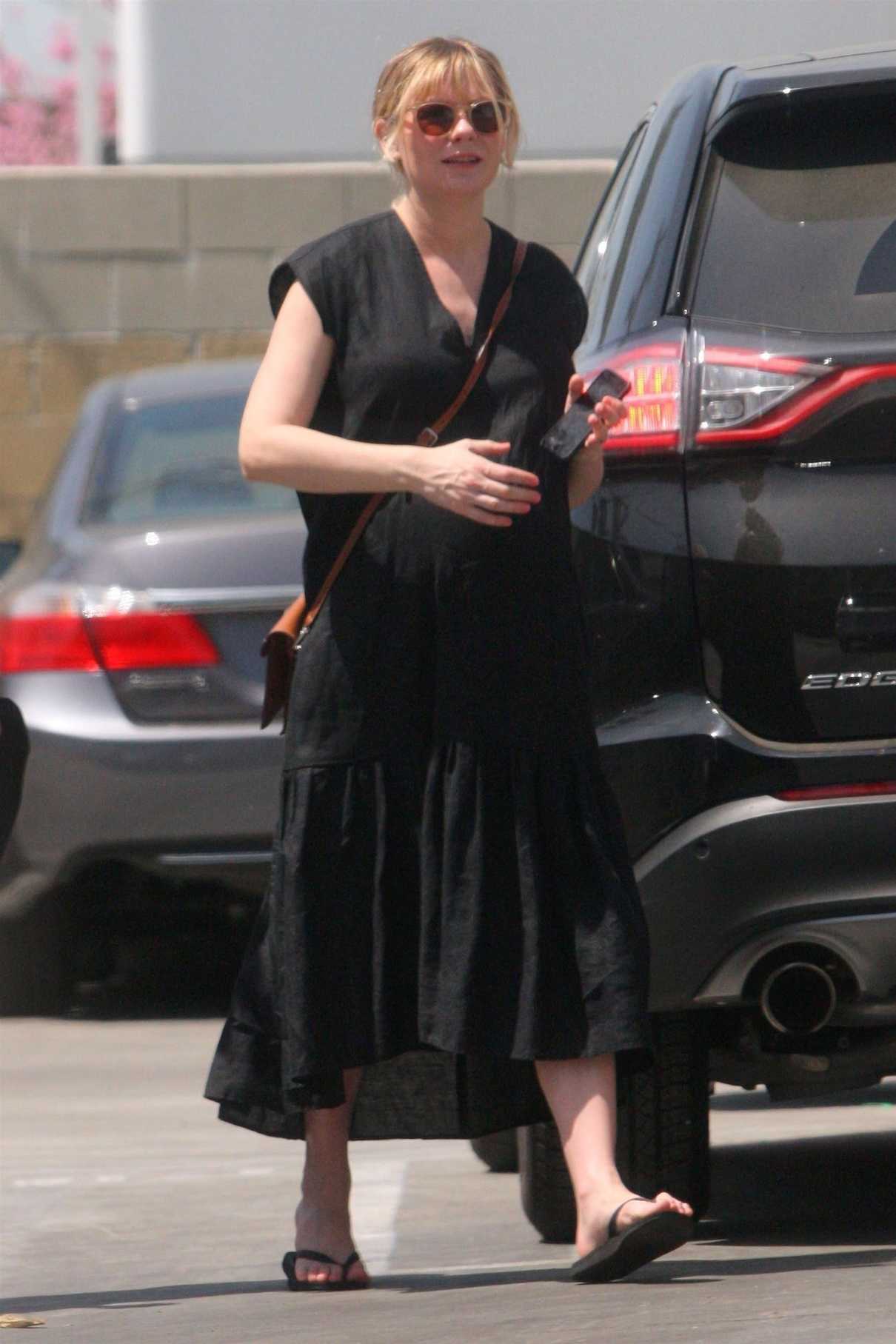 Kirsten Dunst Was Spotted Out in Los Angeles 04/10/2018-3