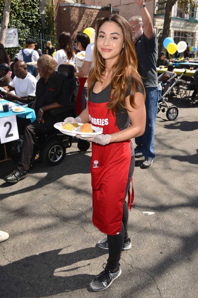 Lindsey Morgan at Los Angeles Mission Easter Charity Event in Los Angeles 03/30/2018-1