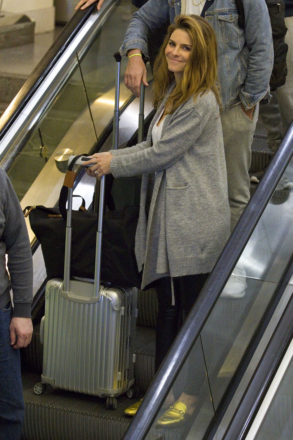 Maria Menounos Arrives at Louis Armstrong International Airport in Louisiana 04/05/2018-3