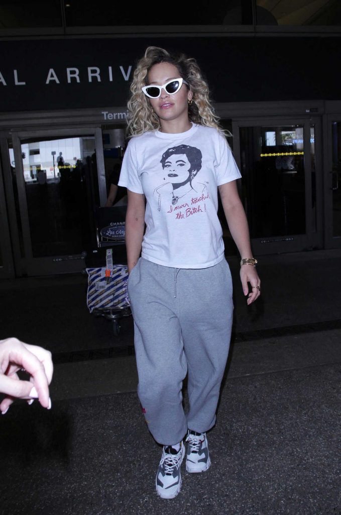Rita Ora Arrives at LAX Airport in LA 04/13/2018-1