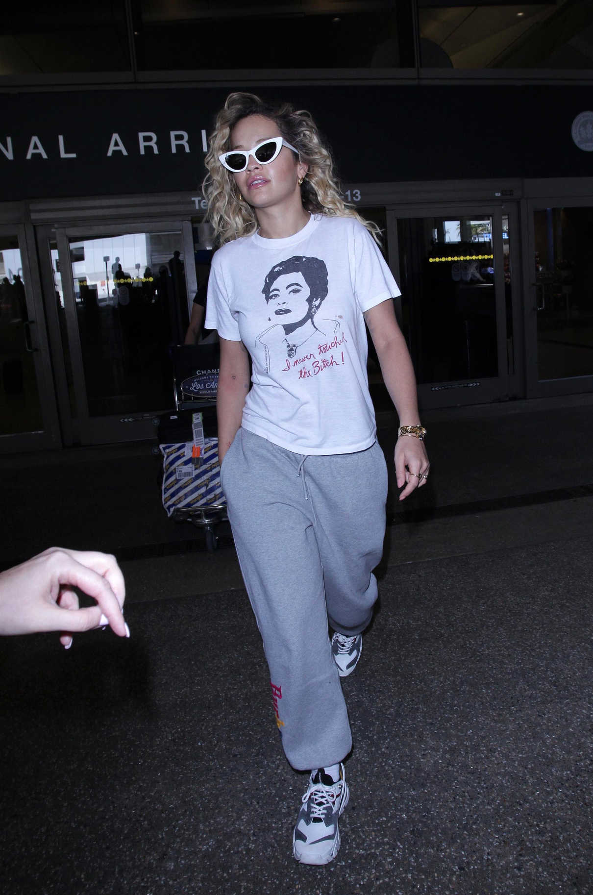Rita Ora Arrives at LAX Airport in LA 04/13/2018-2