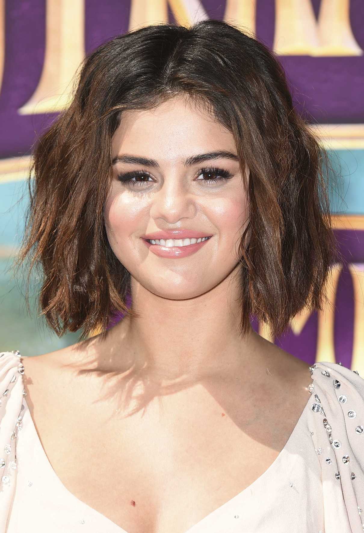 Selena Gomez at the Hotel Transylvania 3: Summer Vacation Photocall at Sony Pictures Studios in Culver City 04/11/2018-5