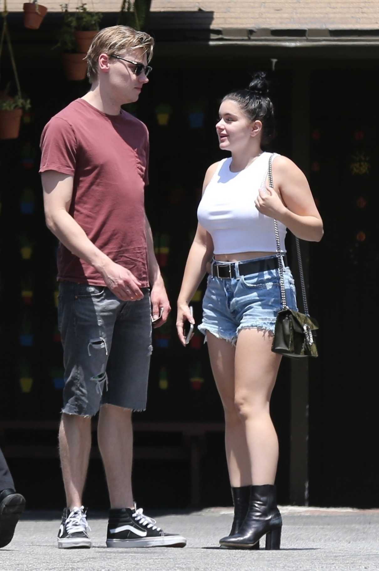 Ariel Winter Was Seen Out in Los Angeles 05/15/2018-5