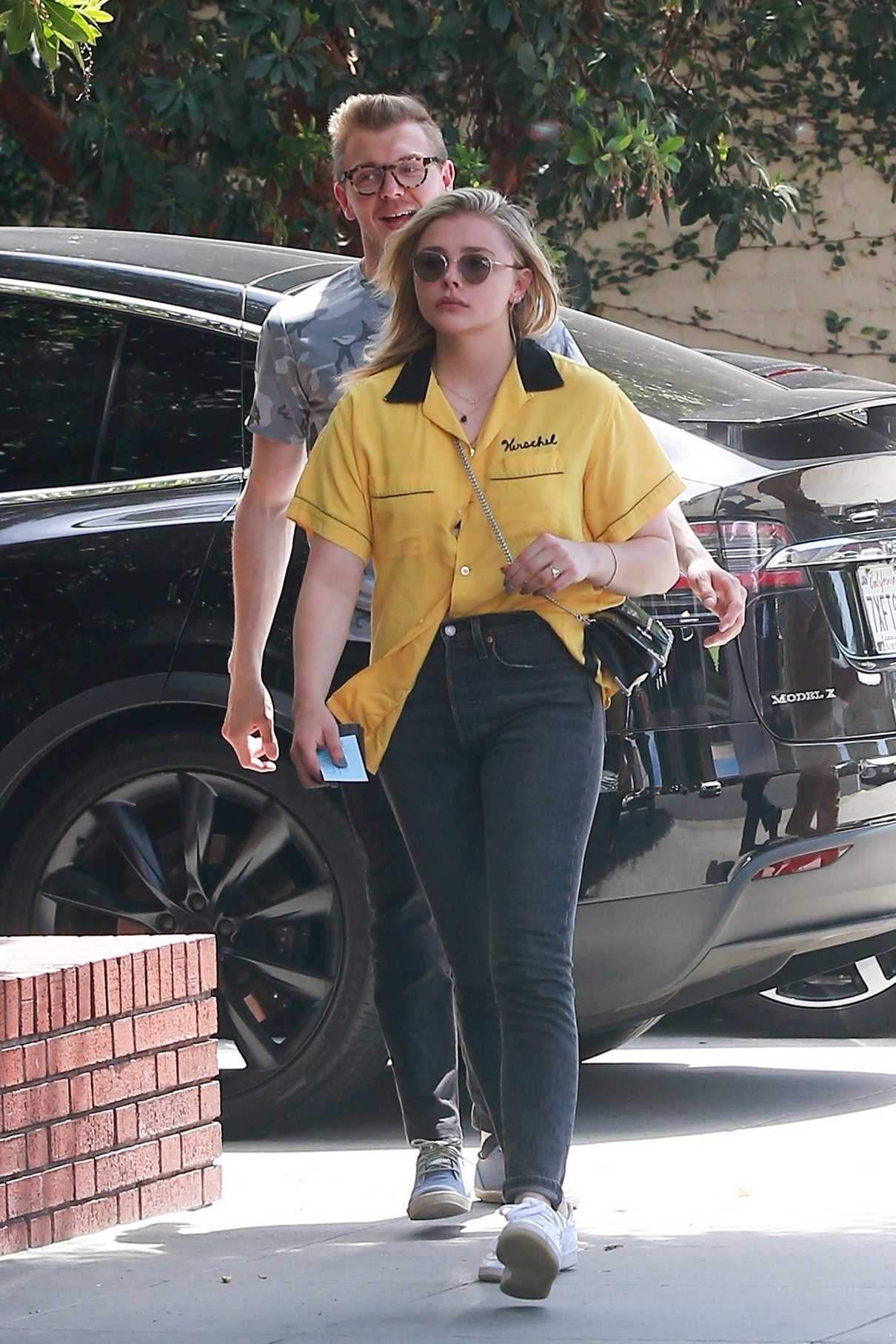 Chloe Moretz Was Spotted with Her Brother in Beverly Hills 05/04/2018-4