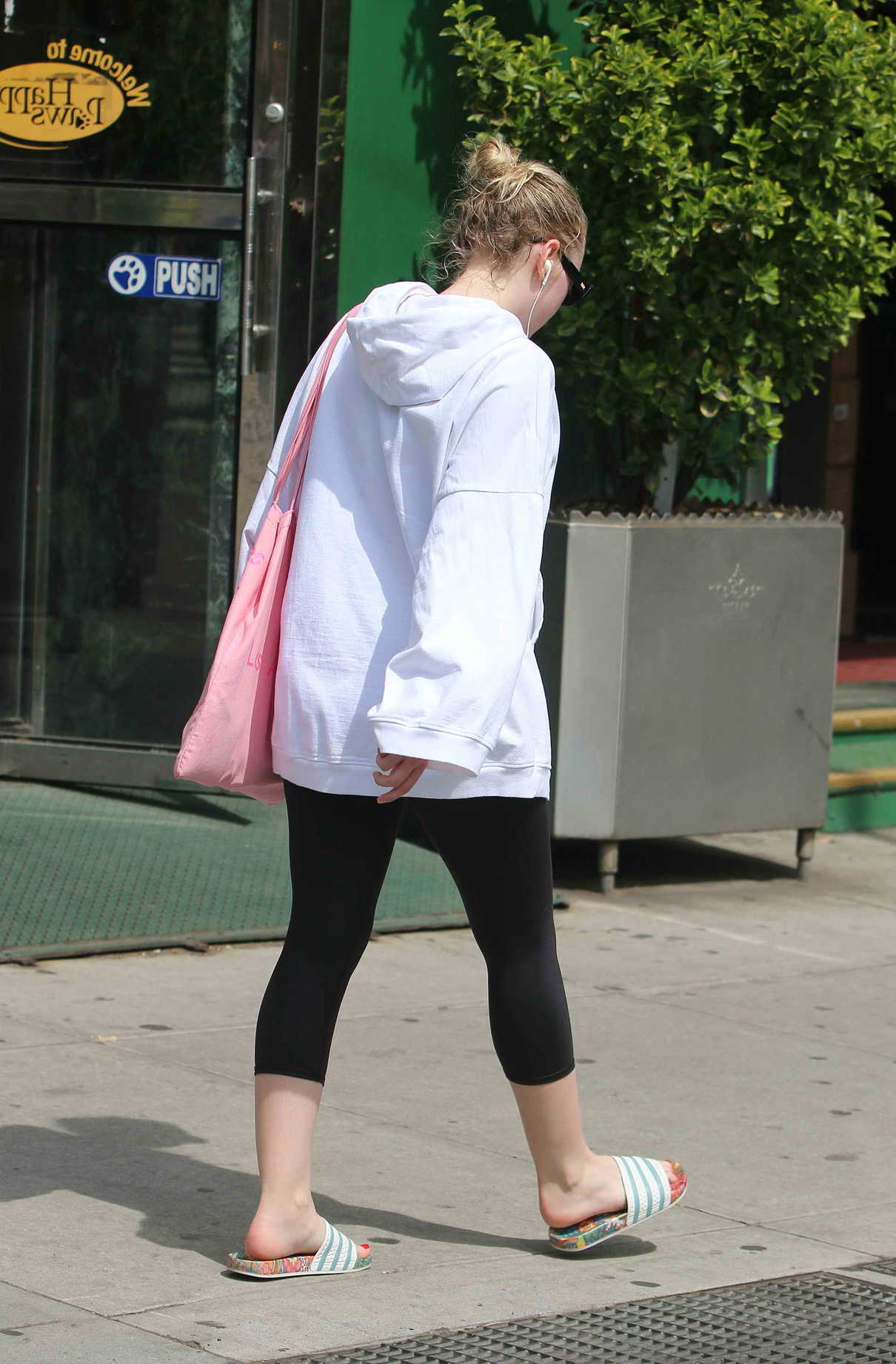 Dakota Fanning Was Spotted Out in New York City 05/07/2018-5