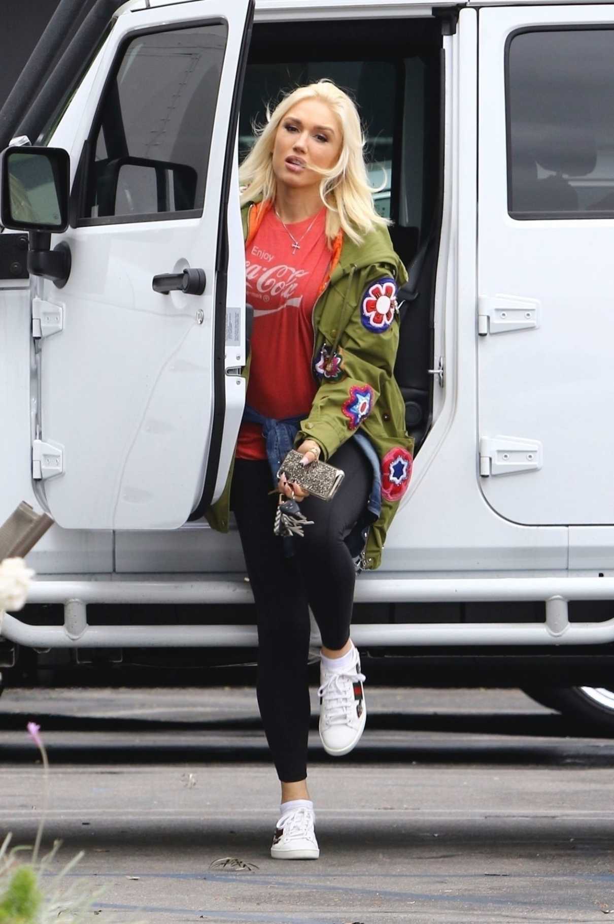 Gwen Stefani Arrives at a Studio in Los Angeles 05/01/2018-2