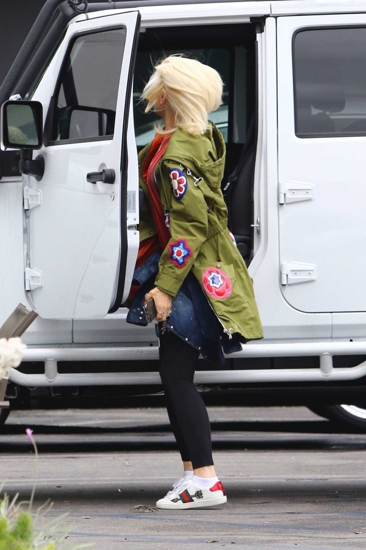 Gwen Stefani Arrives at a Studio in Los Angeles 05/01/2018-3