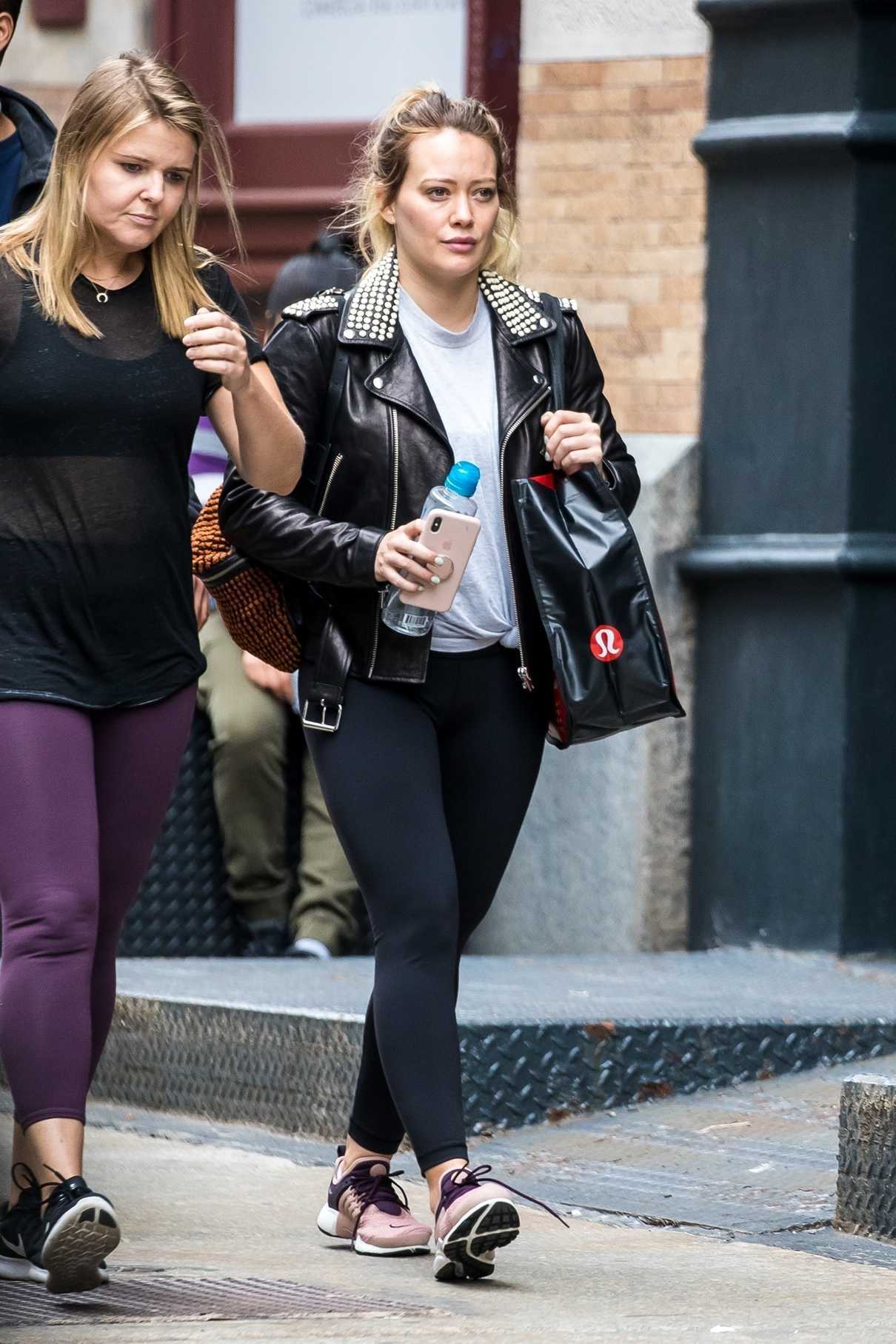 Hilary Duff Leaves the Gym in NYC 05/18/2018-5