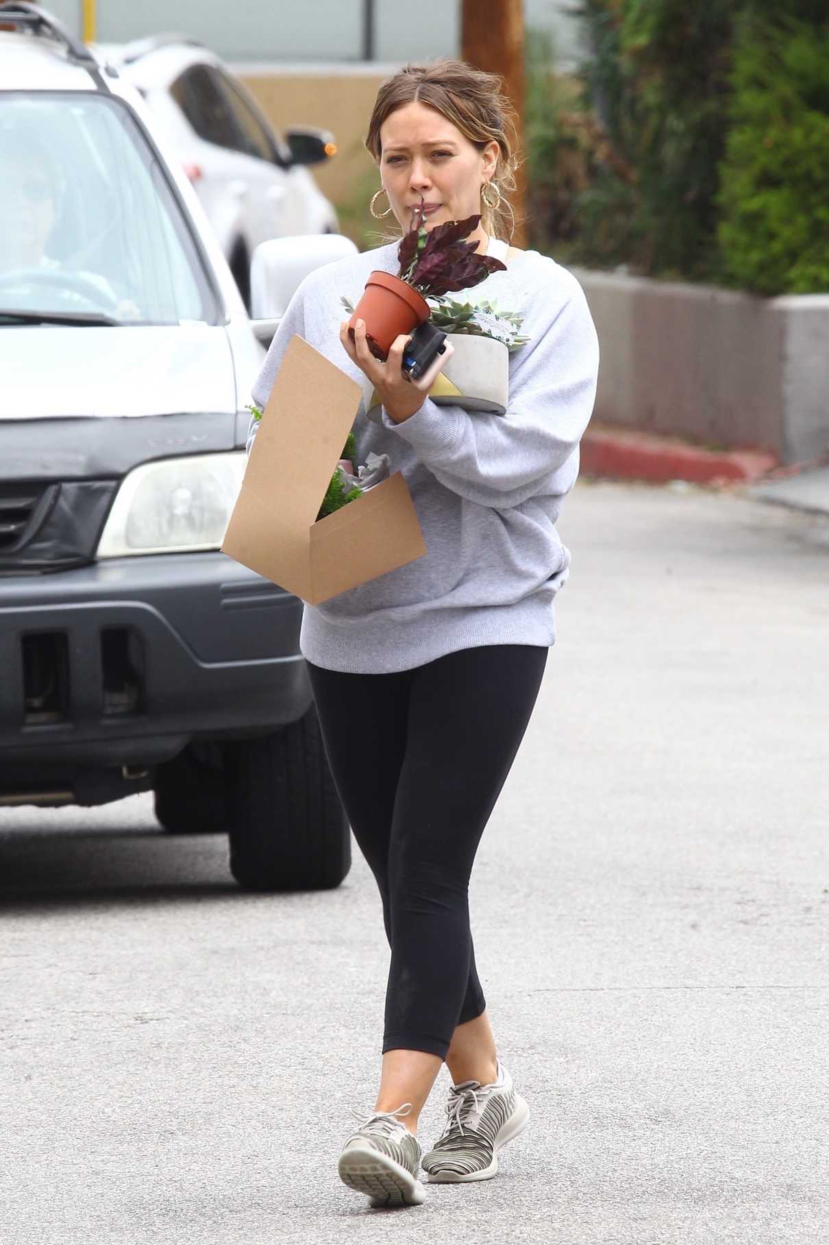 Hilary Duff Was Seen Out in Studio City 05/12/2018-2