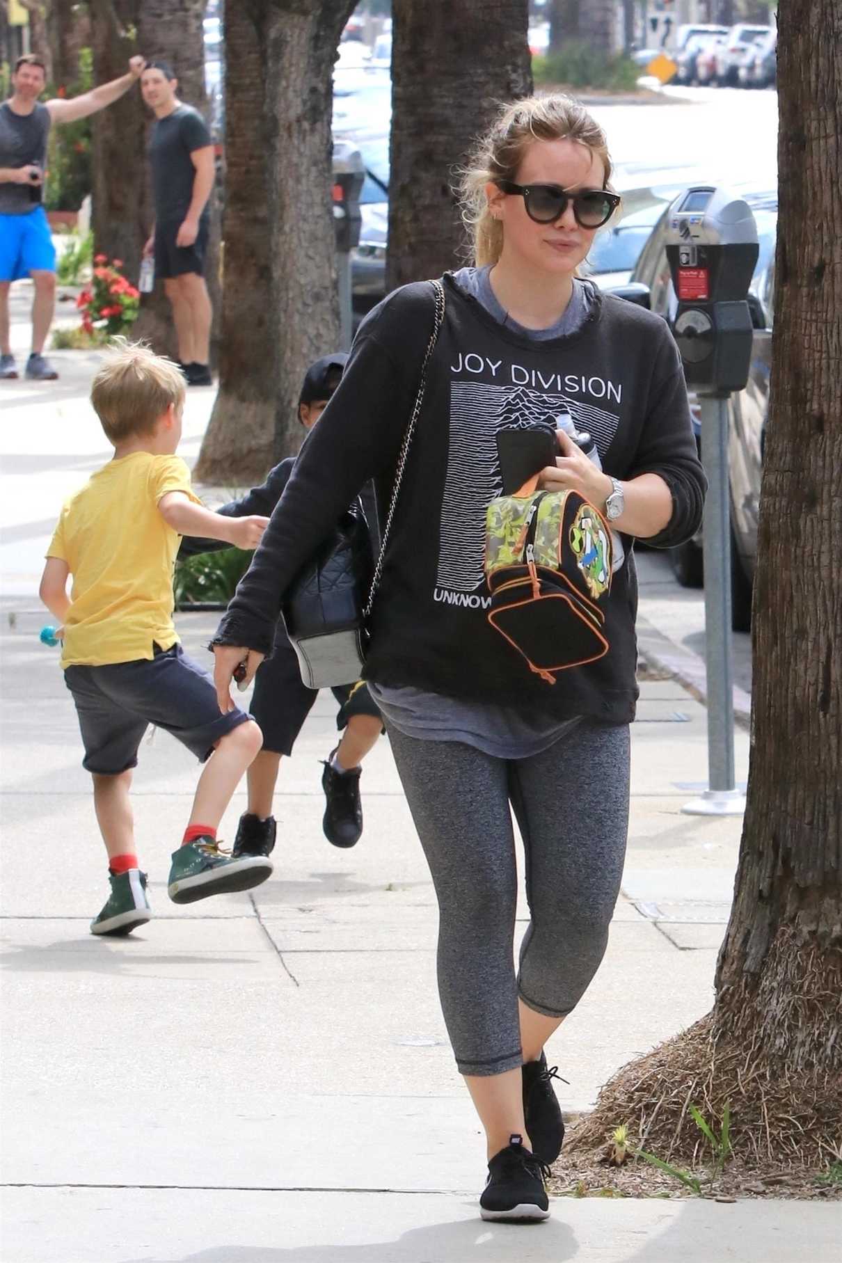 Hilary Duff Was Seen Out in Studio City 05/29/2018-2