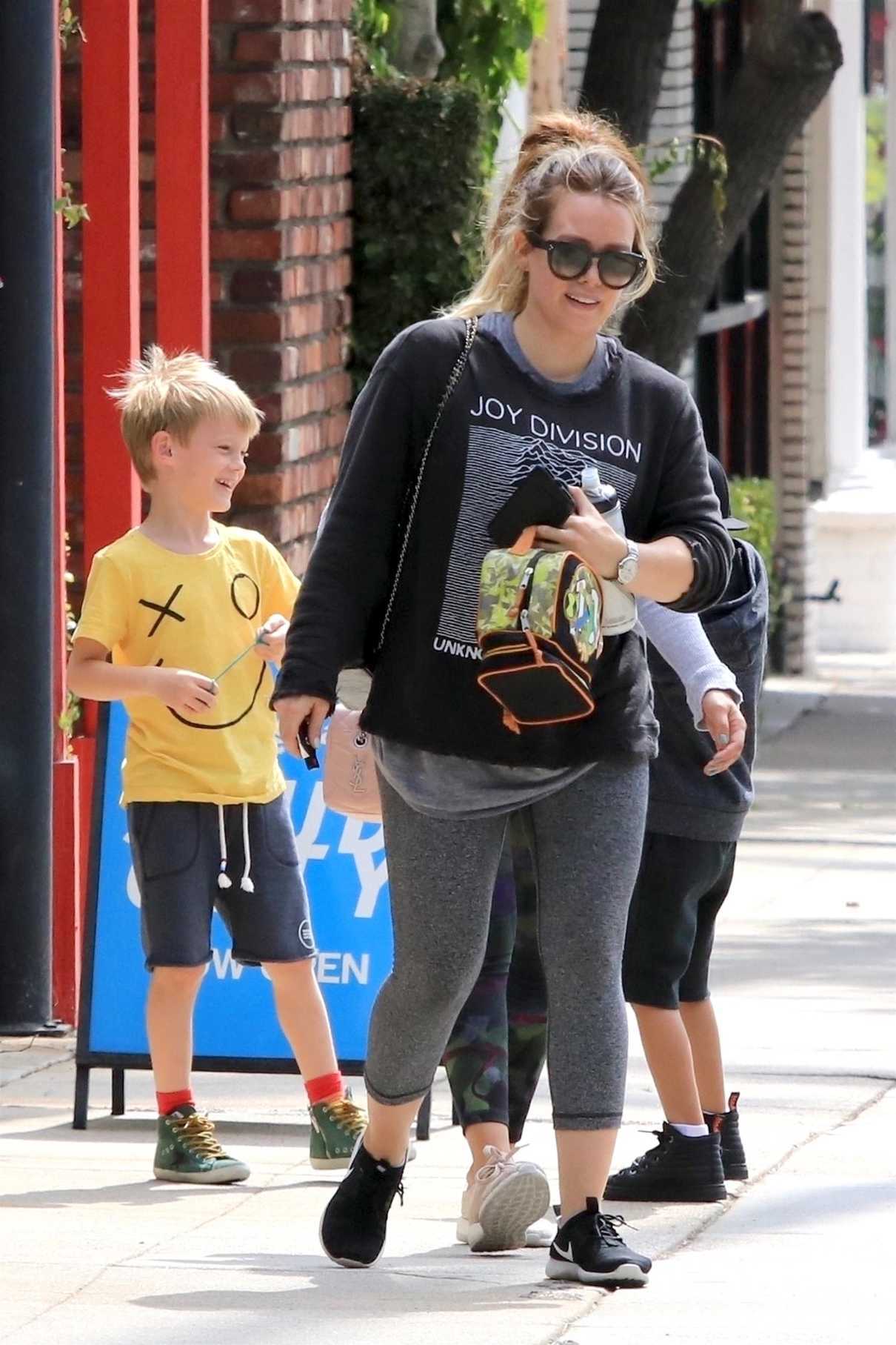 Hilary Duff Was Seen Out in Studio City 05/29/2018-4