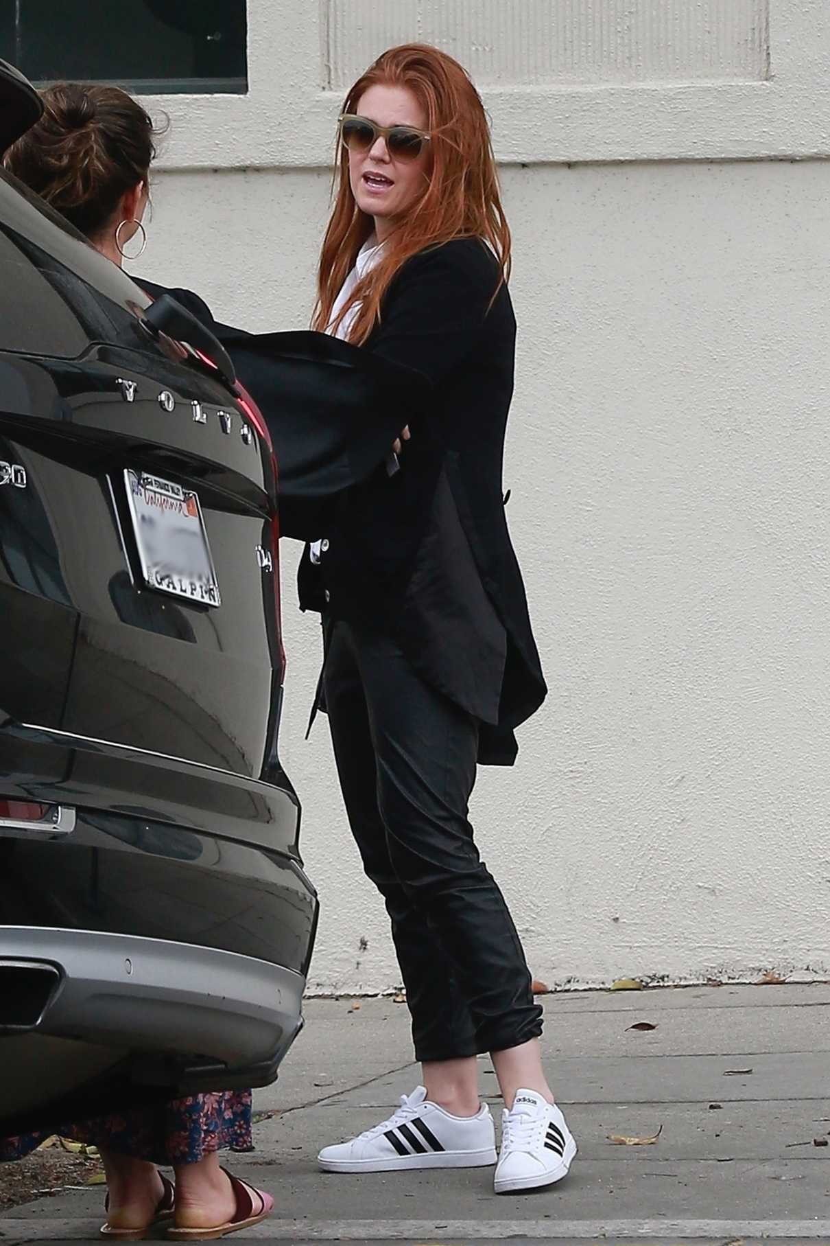 Isla Fisher Was Seen Out in Beverly Hills-3