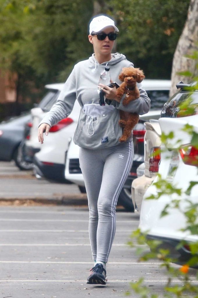 Katy Perry Walks Her Dog in Studio City 05/12/2018-1