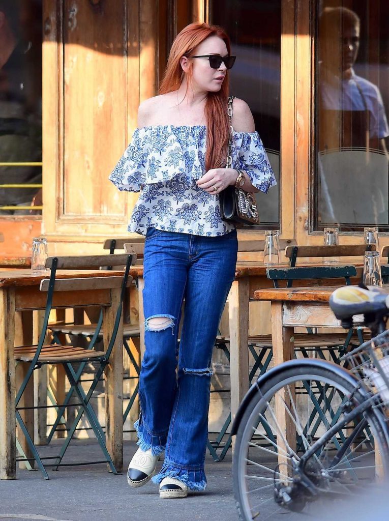 Lindsay Lohan Was Spotted with Mystery Man in West Village in New York City 05/03/2018-1