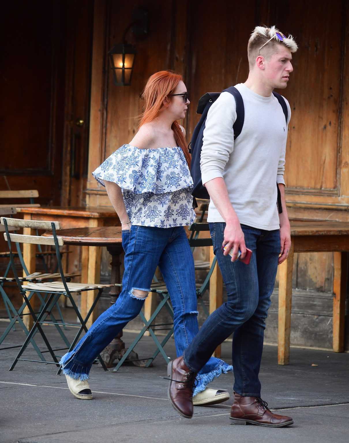 Lindsay Lohan Was Spotted with Mystery Man in West Village in New York City 05/03/2018-3