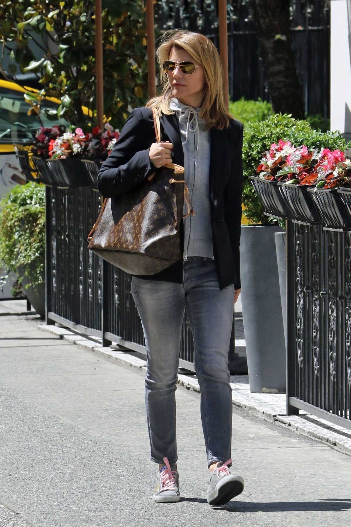 Lori Loughlin Out for Shopping in Vancouver 05/28/2018-3