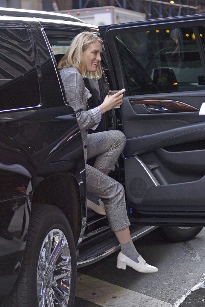 Mackenzie Davis Arrives at Good Morning America TV Show in New York 05/03/2018-1