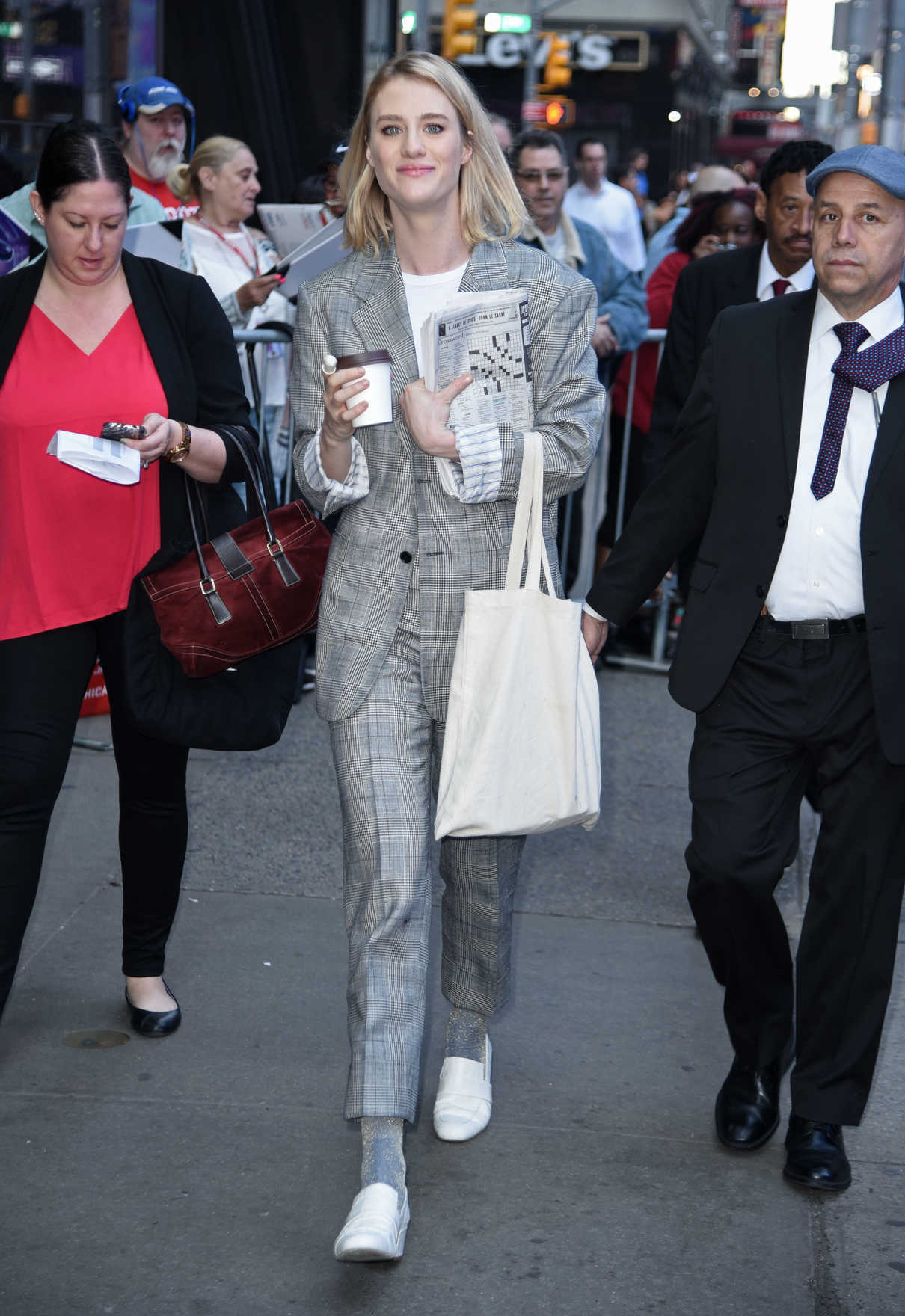 Mackenzie Davis Arrives at Good Morning America TV Show in New York 05/03/2018-4