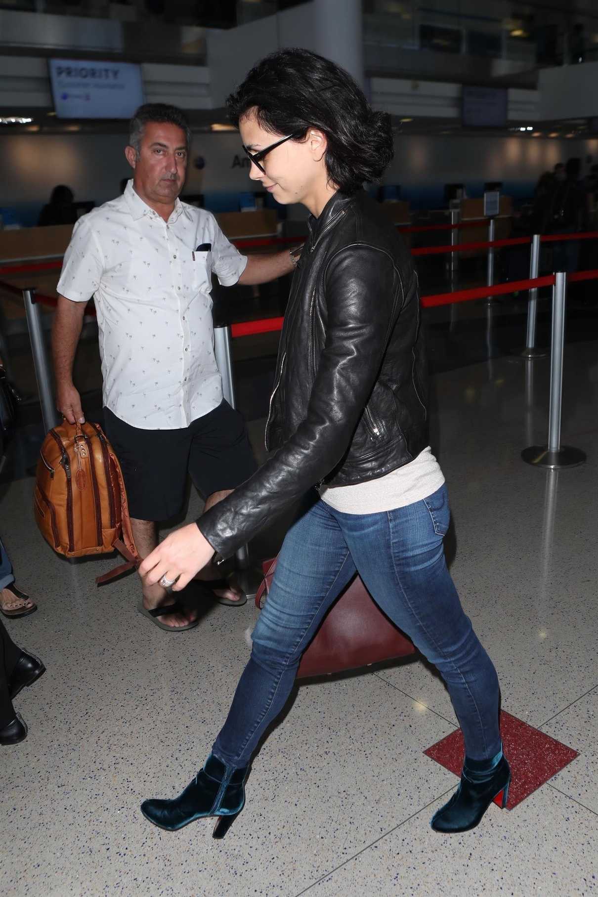 Morena Baccarin Was Seen at LAX Airport in Los Angeles 05/17/2018-5