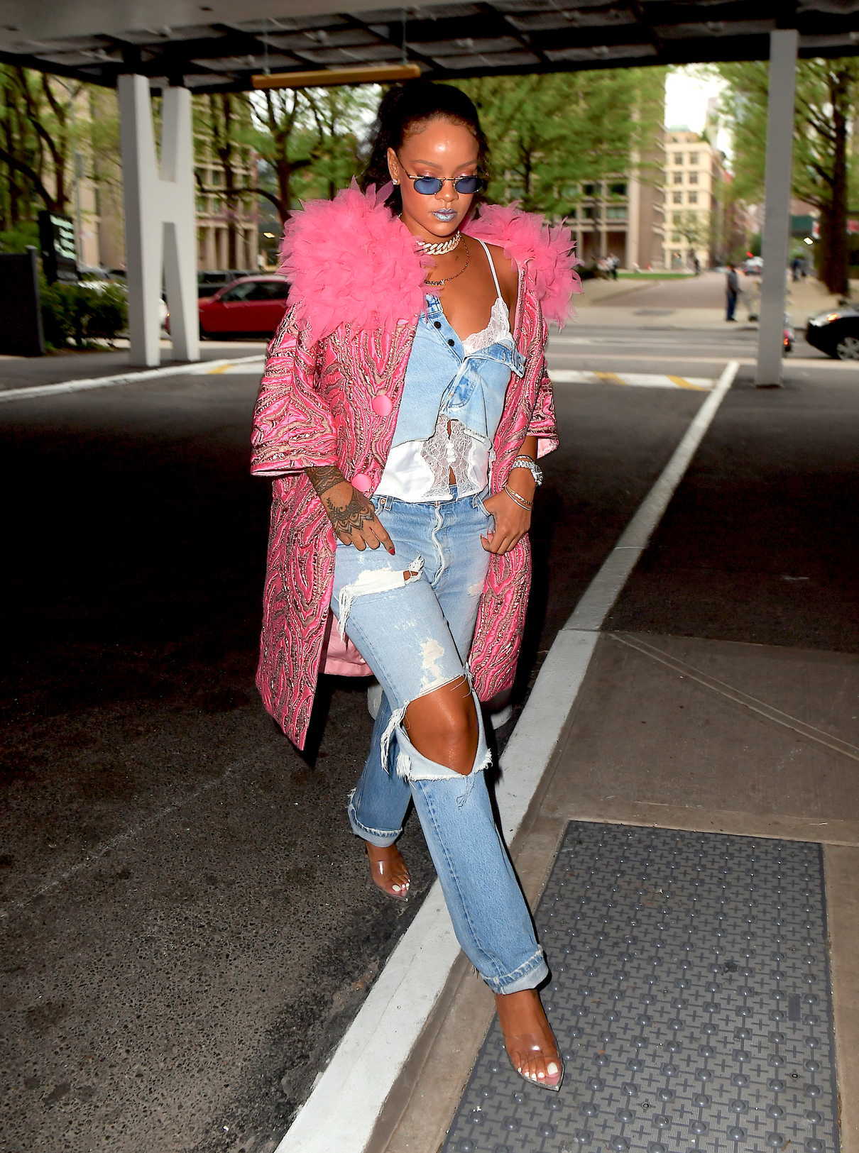 Rihanna Wears a Pink Coat as She Exits Her Hotel in New York City 05/05/2018-3